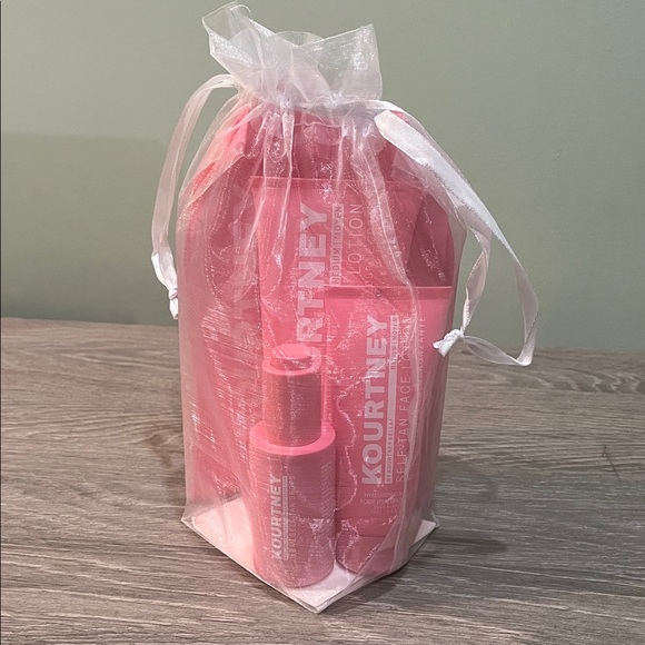 kourtney kellar Other - Kourtney Kellar Tanning Set